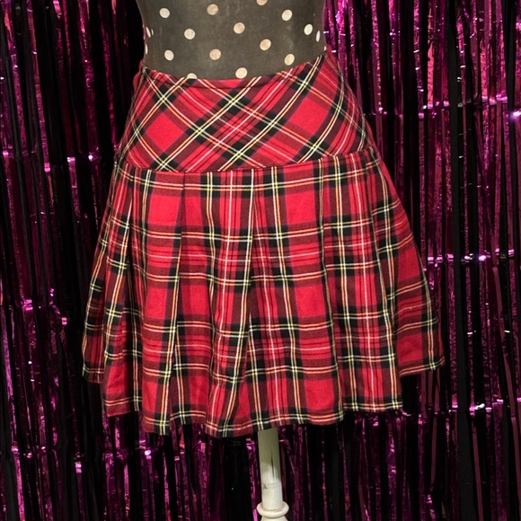 Hot Topic Dresses & Skirts - Hot Topic Plaid Red XL